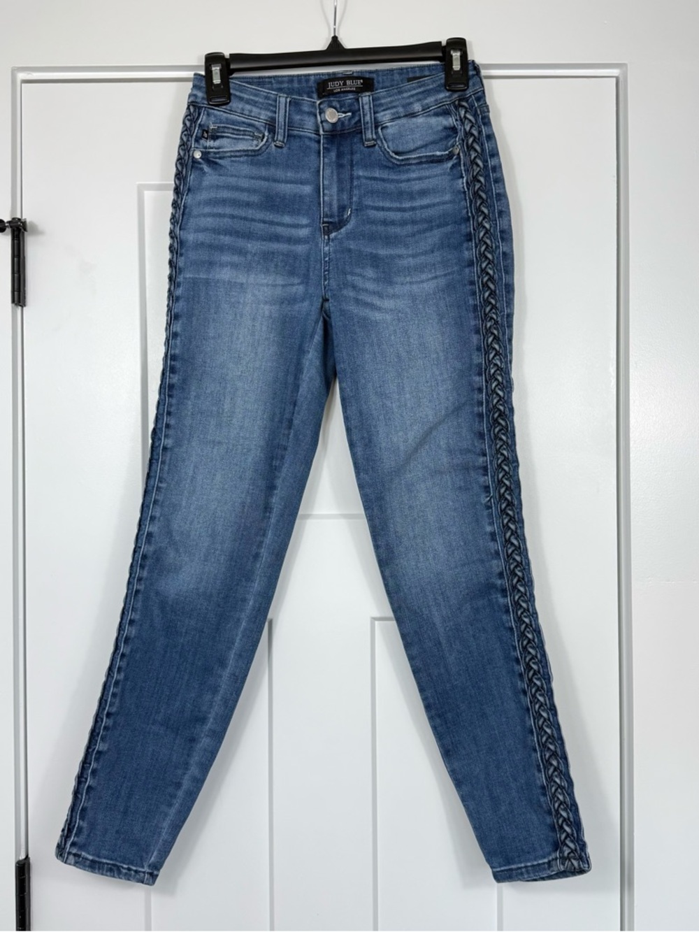 Judy Blue Braided Mid Rise Relaxed Fit Jeans Medium Wash Women’s Size 25 (1)